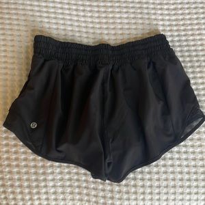 Hotty hot high-rise lined shorts 2.5”